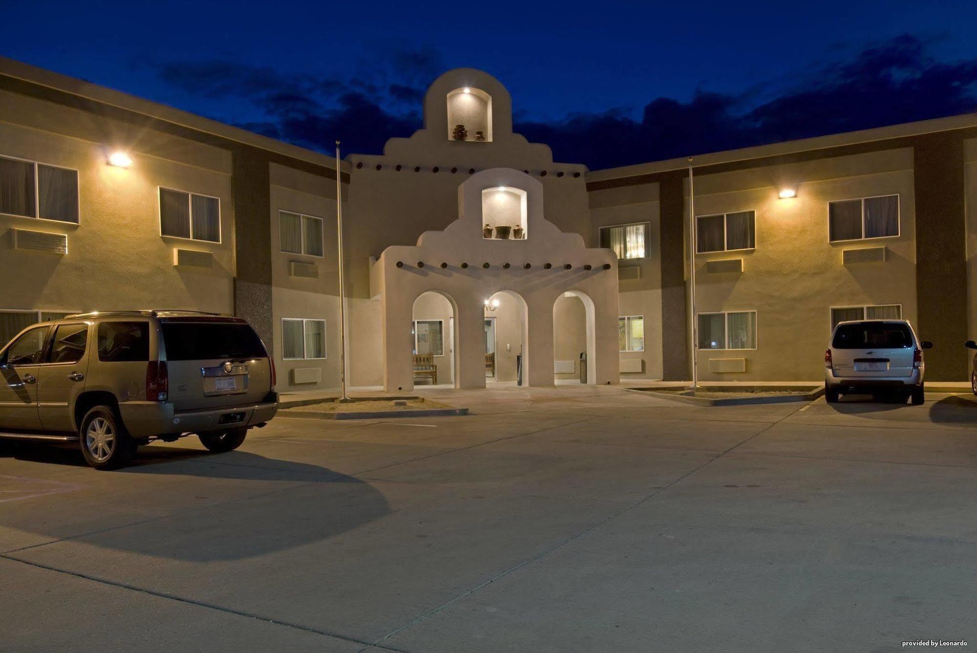 Quality Inn Алпайн Екстериор снимка